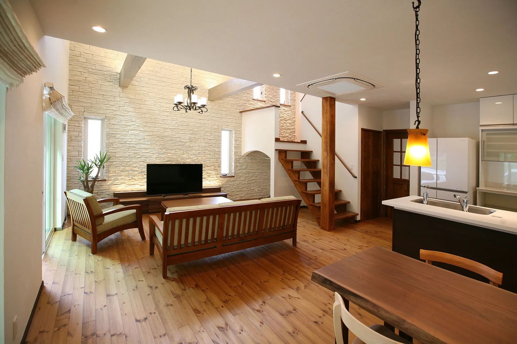 自然素材にこだわったフレンチハウス<br>奈良・新築