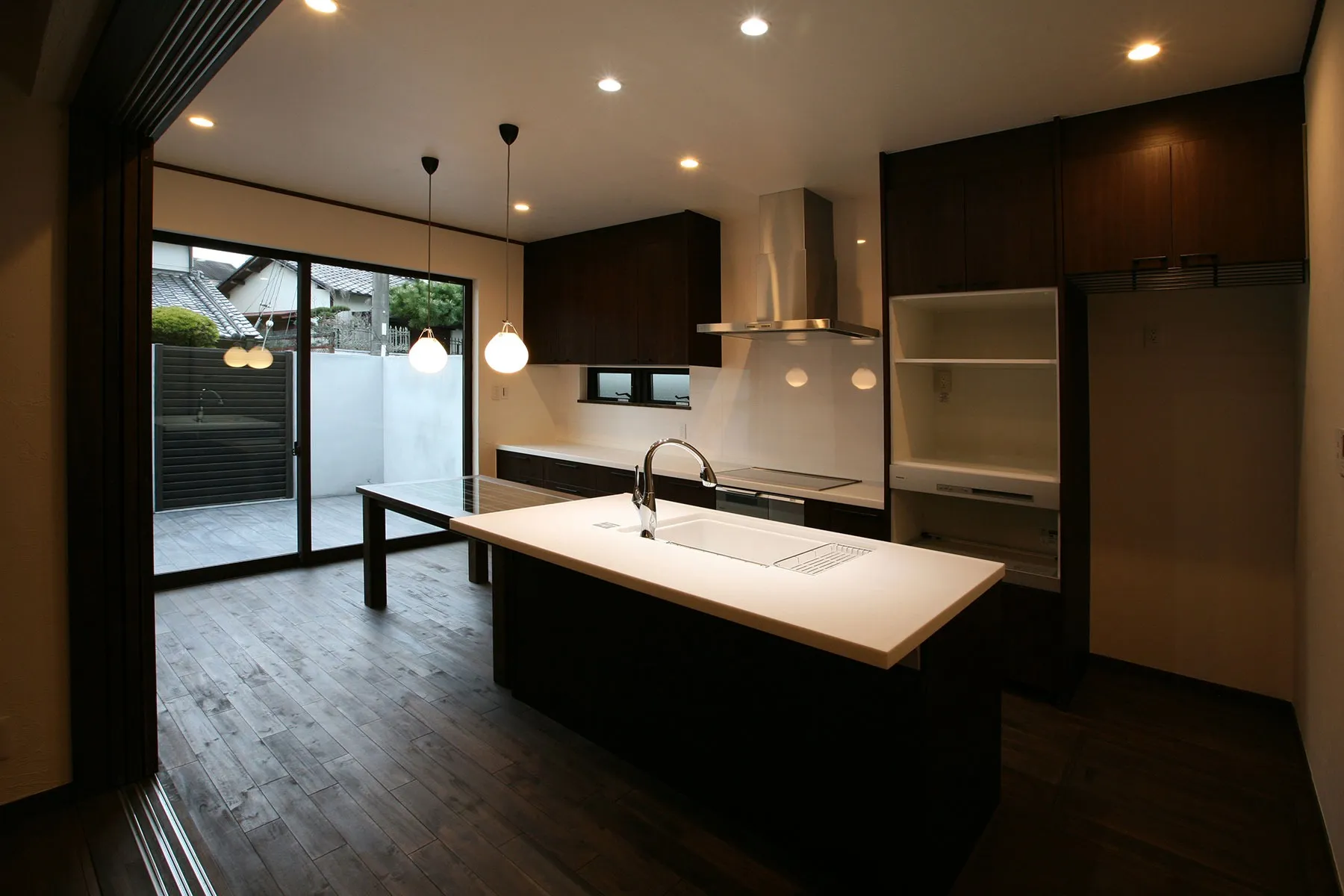 アトリエのあるウッディ和モダン住宅<br width=