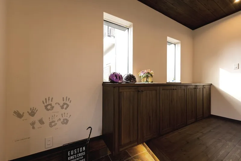 3メートルのカウンター収納