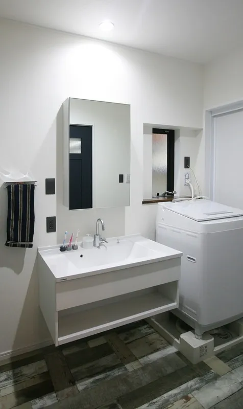 フロートタイプ洗面化粧台