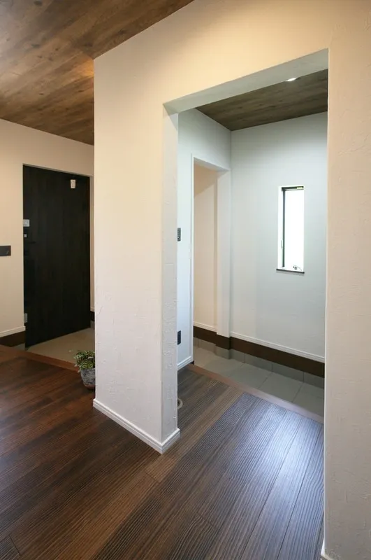 玄関ホール・シューズクローク