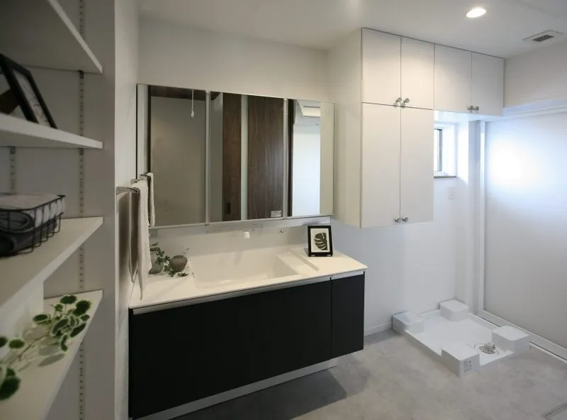 フロートタイプ洗面化粧台