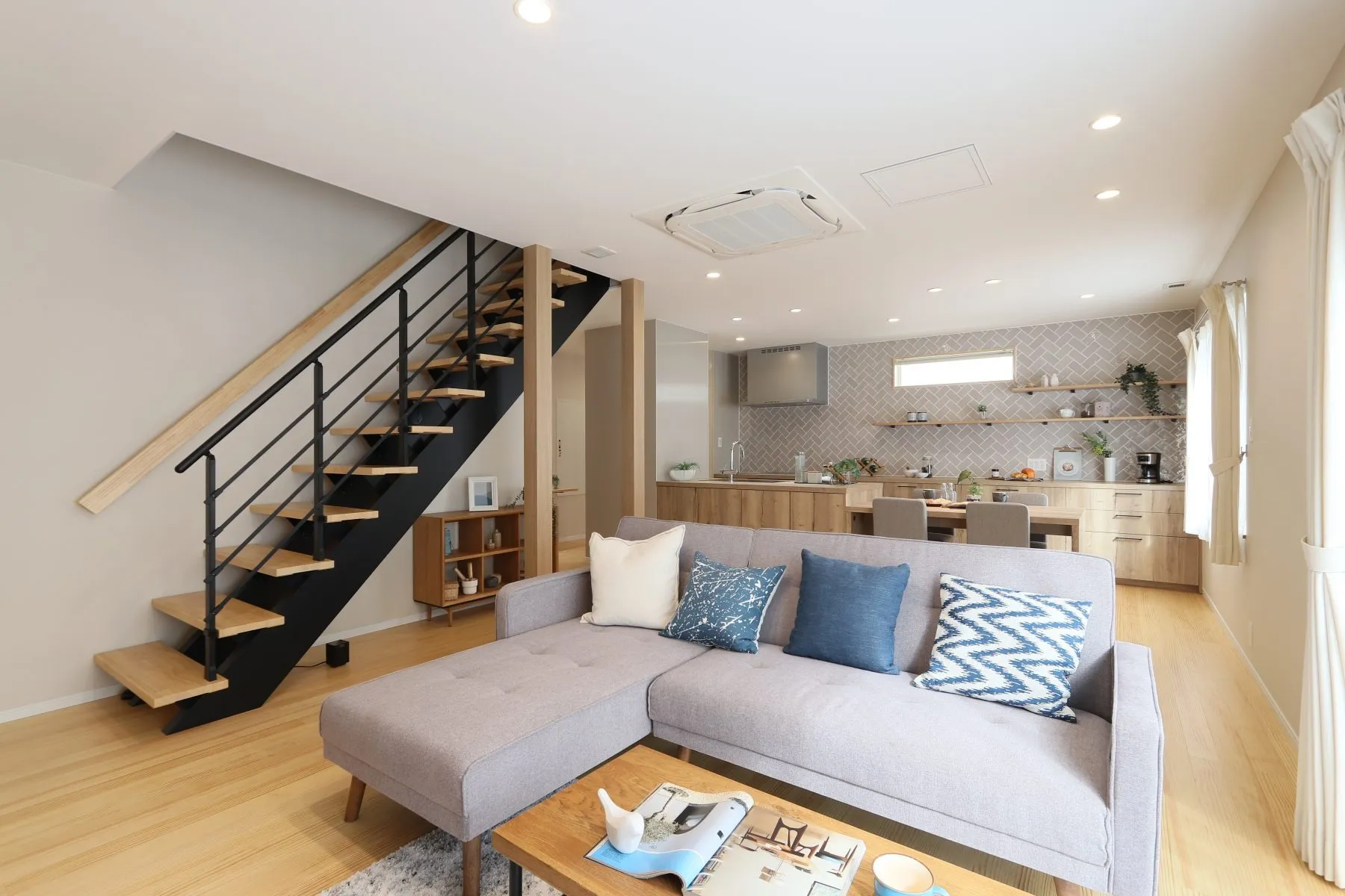 共働き世帯に最適！！北欧テイストのナチュラルハウス<br width=