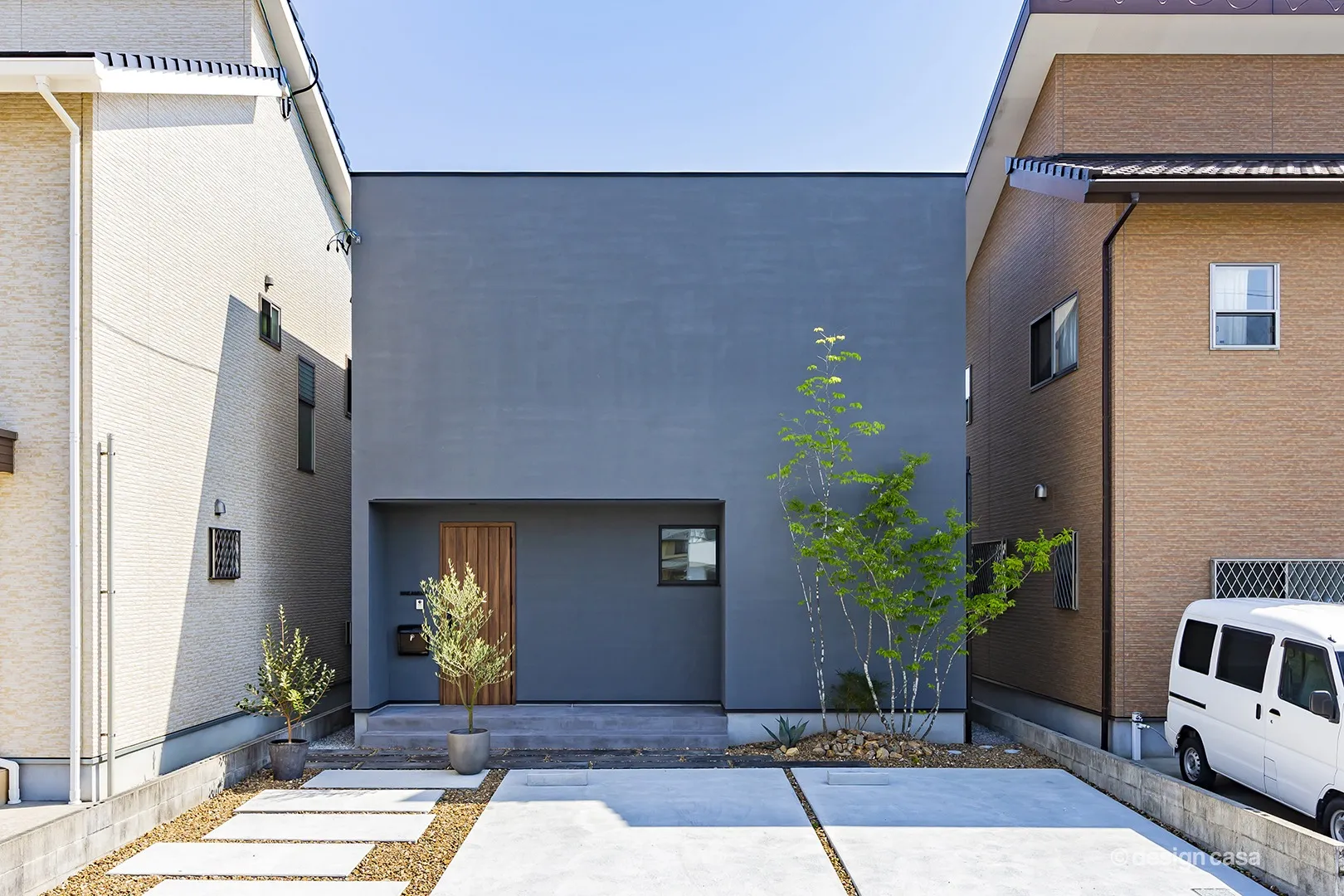 コントラストハウス<br width=